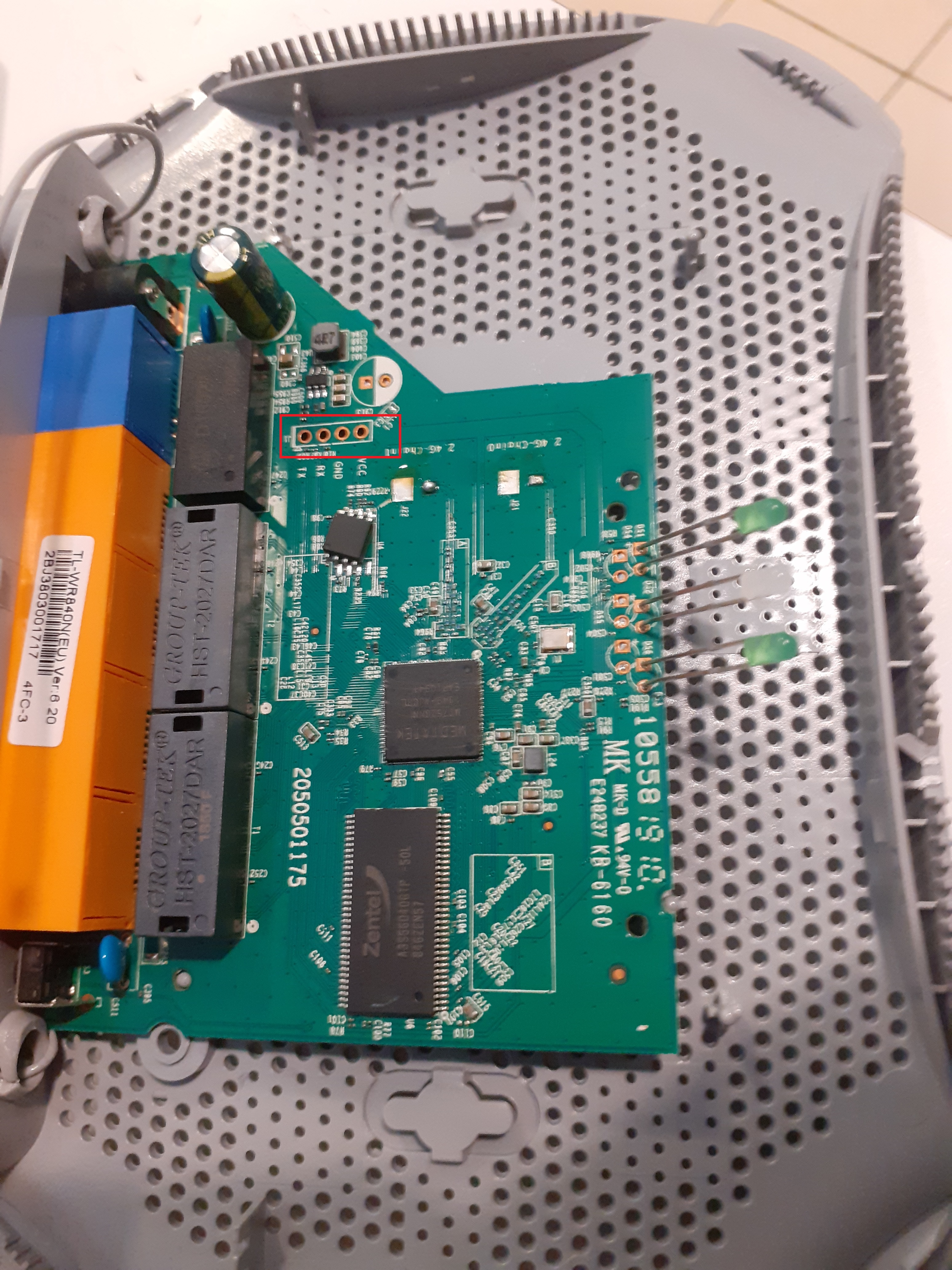 Port série sur le PCB du routeur